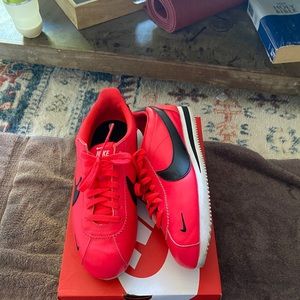 Nike Cortez w/o box worn a few times little wear and tear.